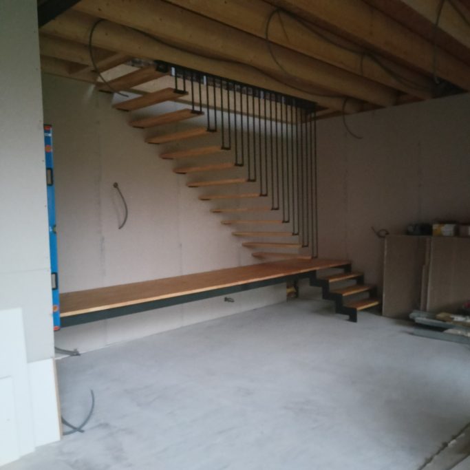 Escalier marches en porte à faux